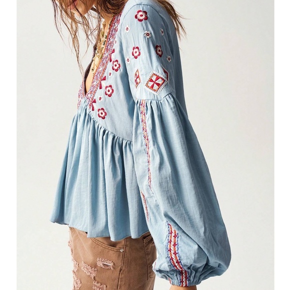 Boho Floral Embroidered V neck Embroidered Balloon Sleeve Blouse - Picture 4 of 7